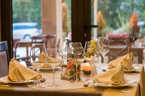 Restaurant -min