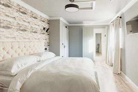 Cottage Room