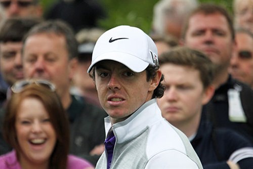512px -Rory _Mc Ilroy _amidst _crowd